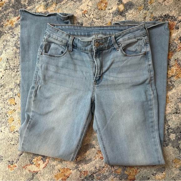 Old Navy Santa Catarina Mid-Rise Bootcut Jeans Size 6 - Picture 2 of 4
